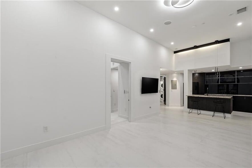 Building Photo - 199 14th St NE