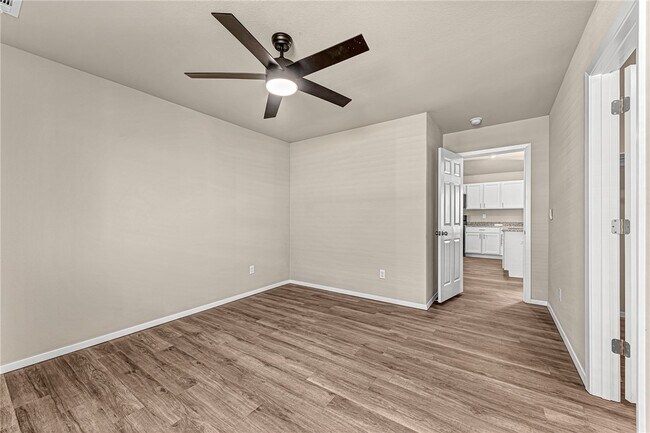 Building Photo - 990 Morningside Dr