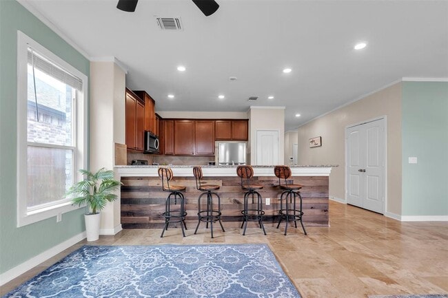 Building Photo - 128 Kavanaugh St