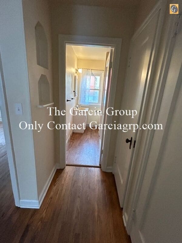 Building Photo - 6924 NE 7th Ave