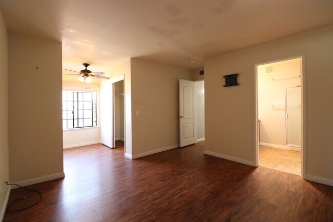 Building Photo - Creekside Nipomo Home