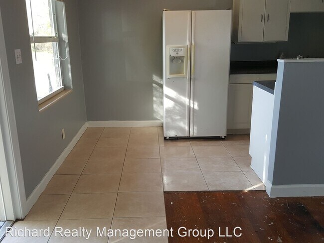 Primary Photo - 1 br, 1 bath House - 532 W. De Soto Street