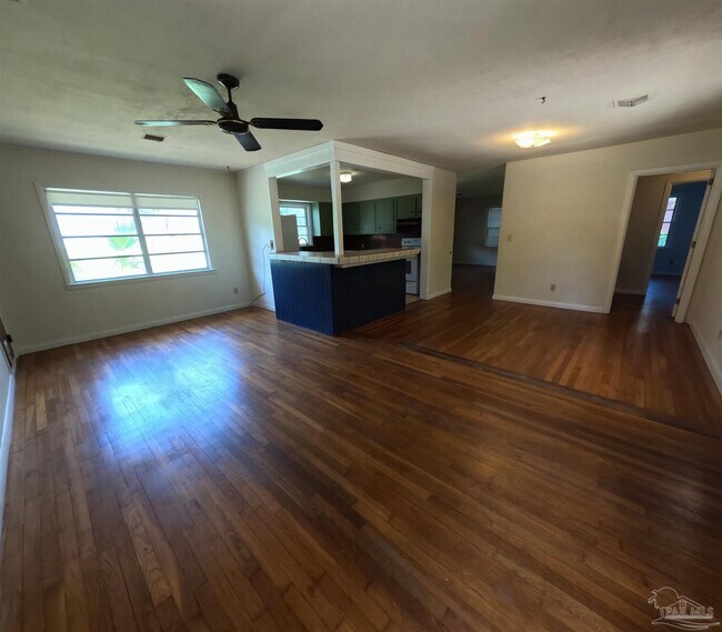 Building Photo - 3814 Gerhardt Dr