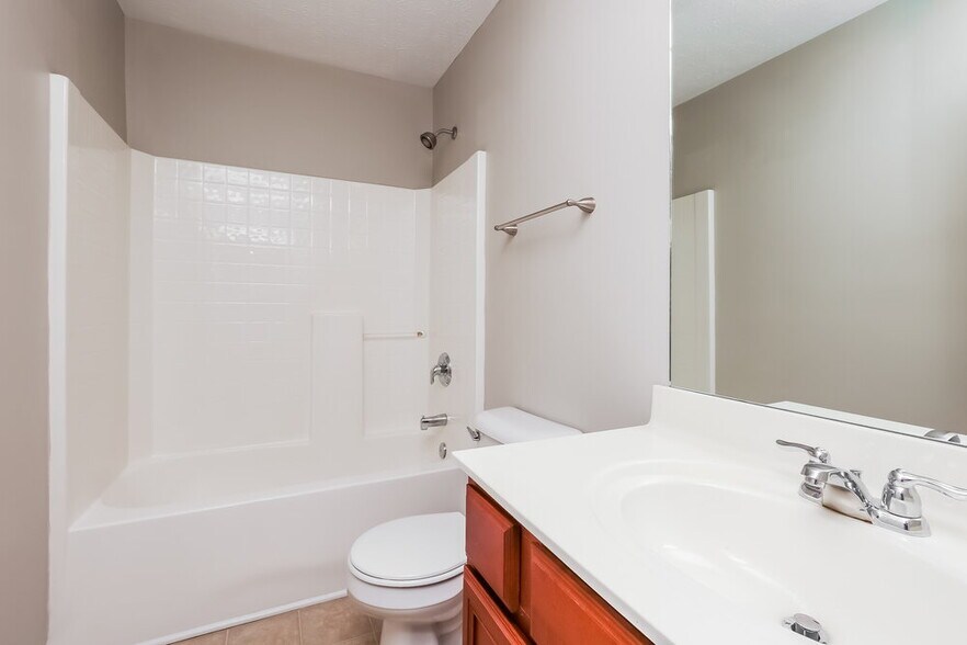 Building Photo - 8864 Cressent Glen Ct