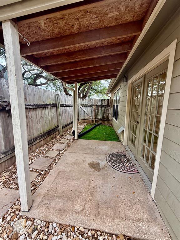 Building Photo - 7825 Beauregard Cir