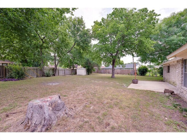 Building Photo - 3406 Norwood Hill Rd