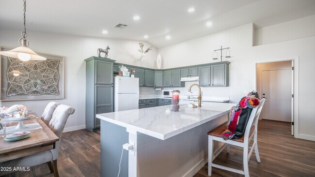 Building Photo - 15310 E Vía Del Palo