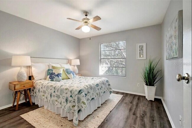 Building Photo - 1400 Gandy Blvd N