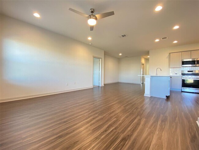 Building Photo - 5121 Vanner Path