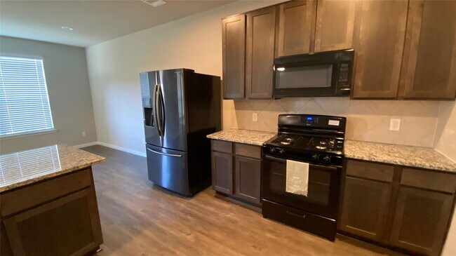 Building Photo - 4455 Eveslage Ln
