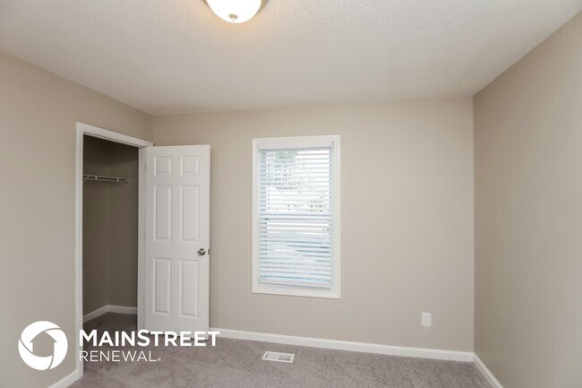 Building Photo - 407 Due W Pl