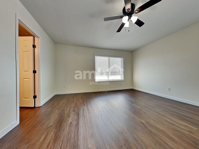 Building Photo - 9944 Terra Glenn Street Southeast