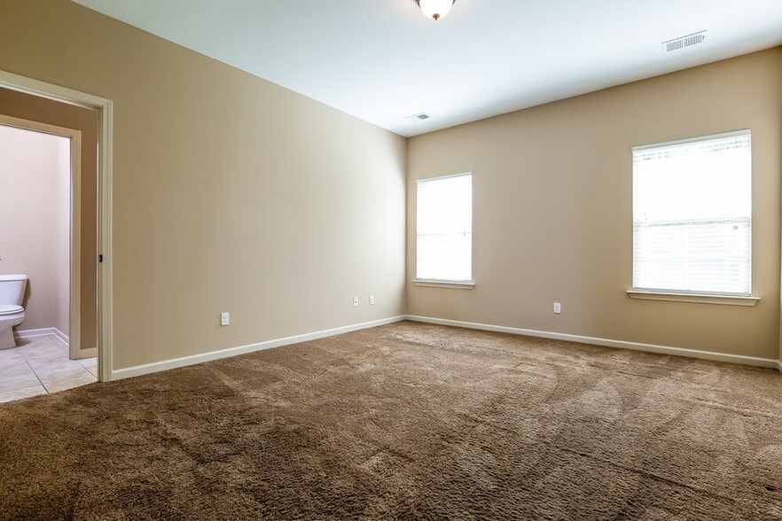 Building Photo - 6057 Vera Ln