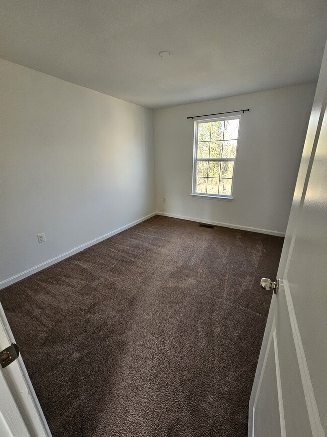 Building Photo - 106 Johnstown Ln