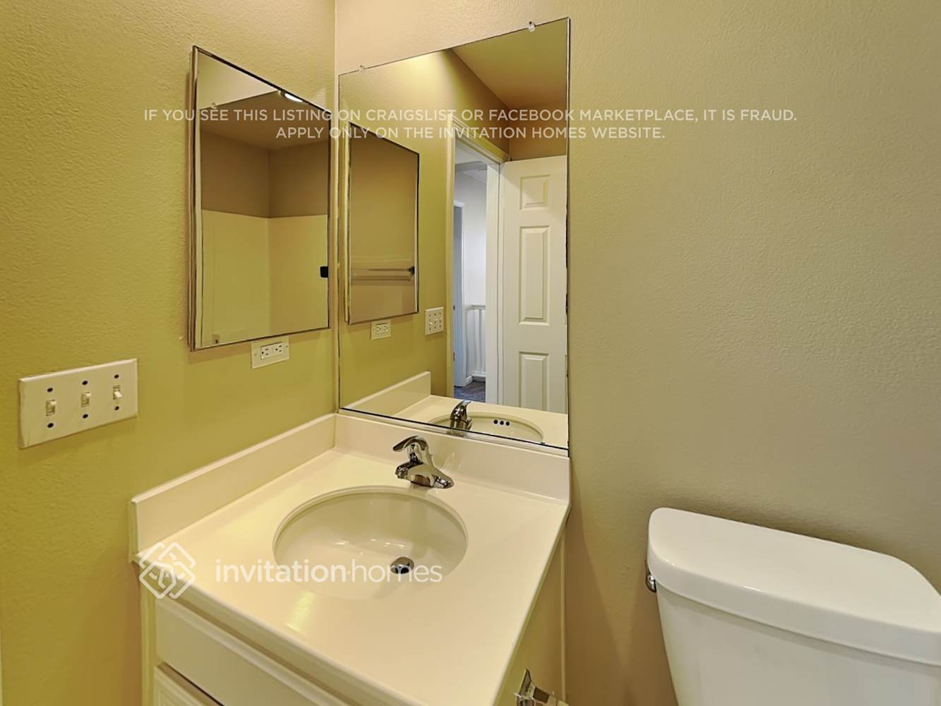 Building Photo - 1890 Lobo