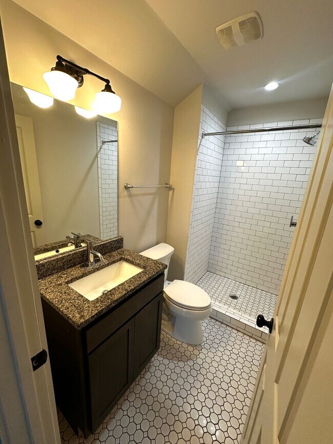 Building Photo - 609 E Duffy Ln