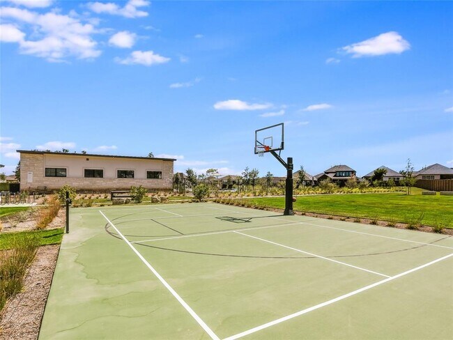 Building Photo - 612 Jefferson Dr
