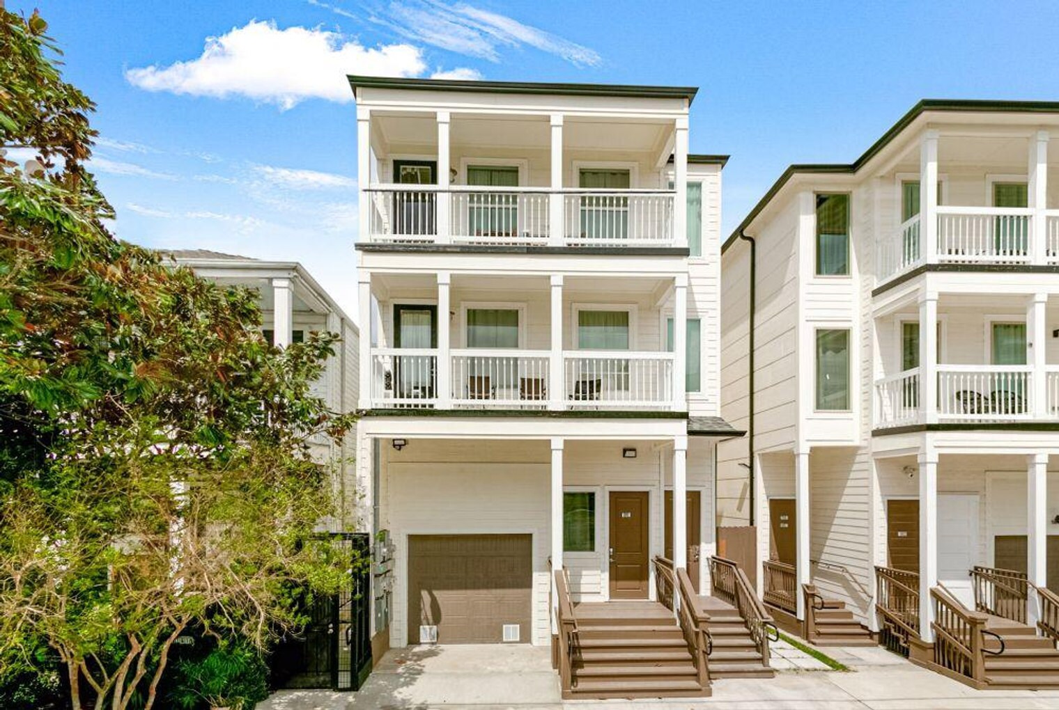 Building Photo - 1613 Baronne St
