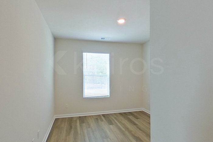 Building Photo - 127 Overstreet Way