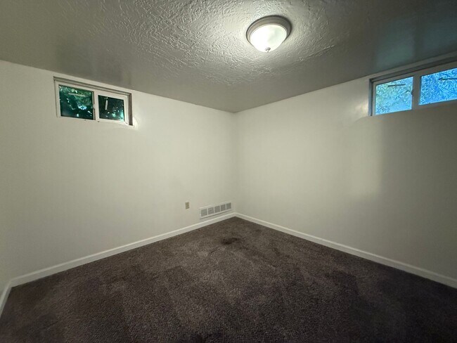 Building Photo - Scenic Home in the Heart of Ogden