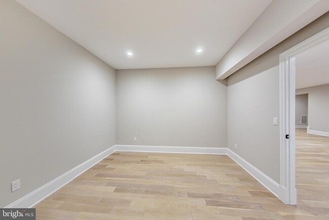 Building Photo - 3104 Sleepy Hollow Rd