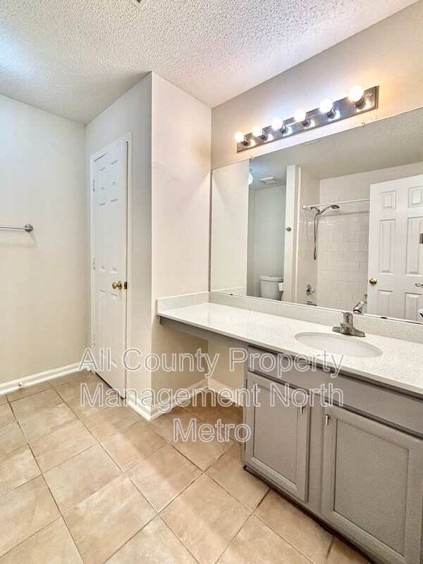 Building Photo - 310 Tanners Crossing