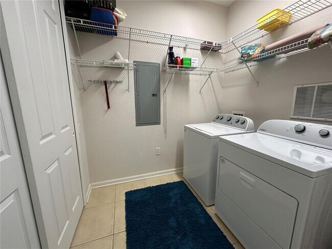 Building Photo - 5036 Shoreway Loop