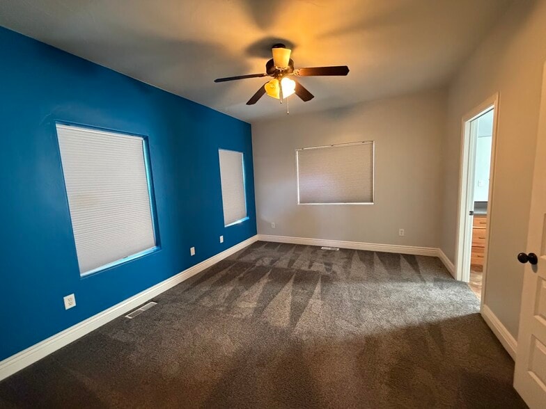 Building Photo - 818 S 4425 W