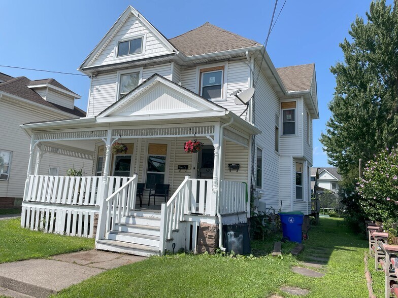 Building Photo - 407 E Center St
