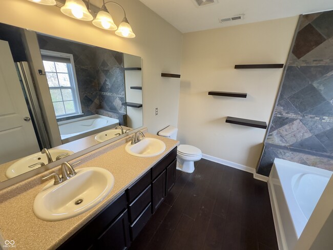 Building Photo - 9094 Demarest Dr