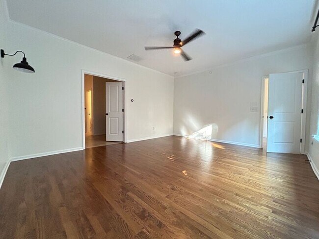 Building Photo - 951 Opelousas Way