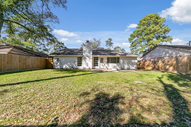 Building Photo - 2042 Lexington Woods Dr