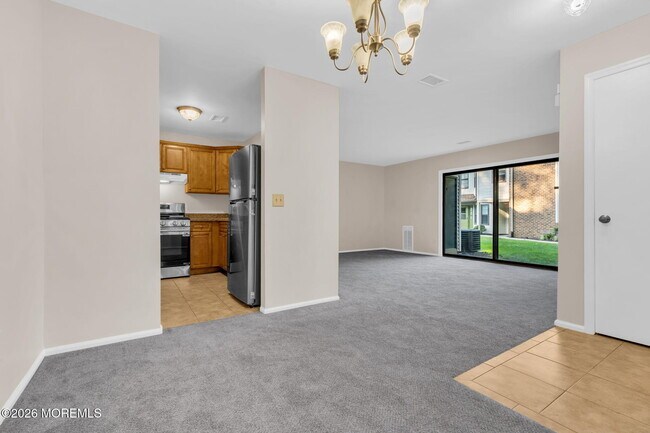 Building Photo - 2101 Bayhead Dr