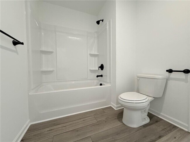 Building Photo - 207 Foxhill Dr