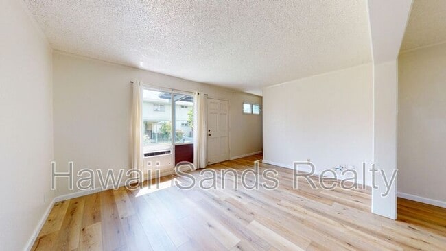 Building Photo - 98-1426 D Kaahumanu St Apt