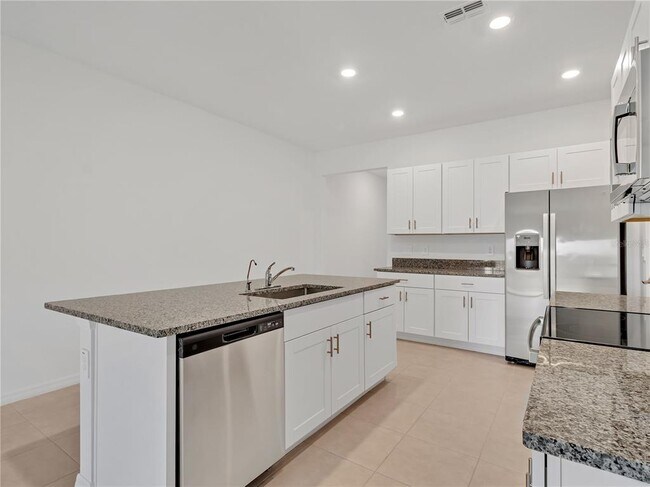Building Photo - 9375 Cannon Bch Dr