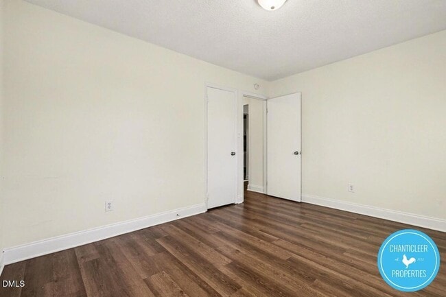 Building Photo - 115 Florence St