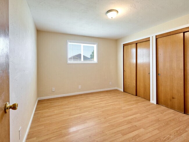 Building Photo - 485 1st St