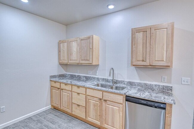 Building Photo - 2723 Varenna Ln
