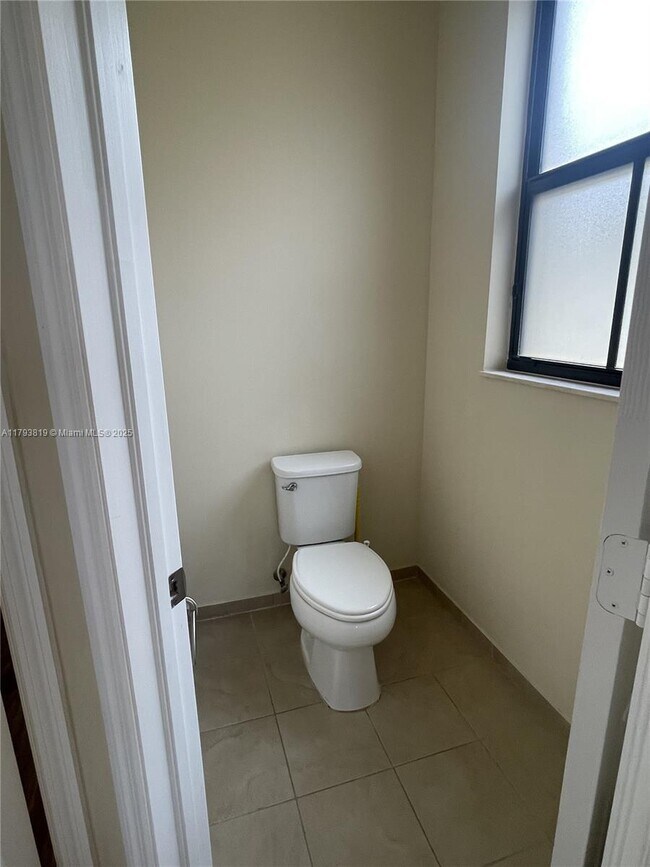 Building Photo - 8770 NW 99th Path