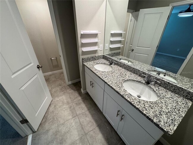 Building Photo - 5860 Ocean Isle Dr