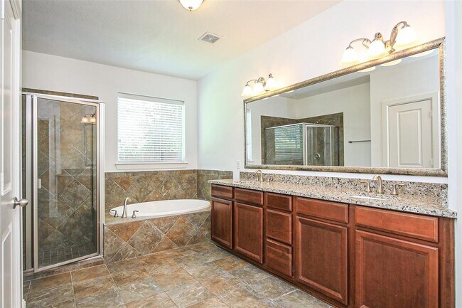Building Photo - 8127 Caroline Ridge Dr