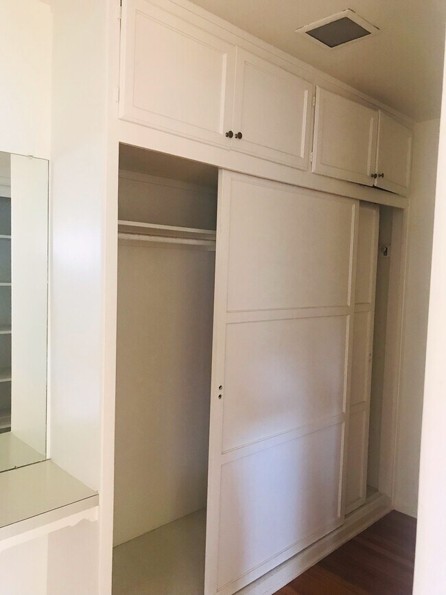 Wall to wall master closet - 748 18th St
