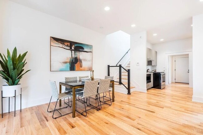 Building Photo - 1325 Knowlton St