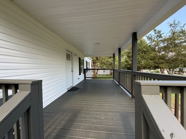 Building Photo - 4111 Brown Dr