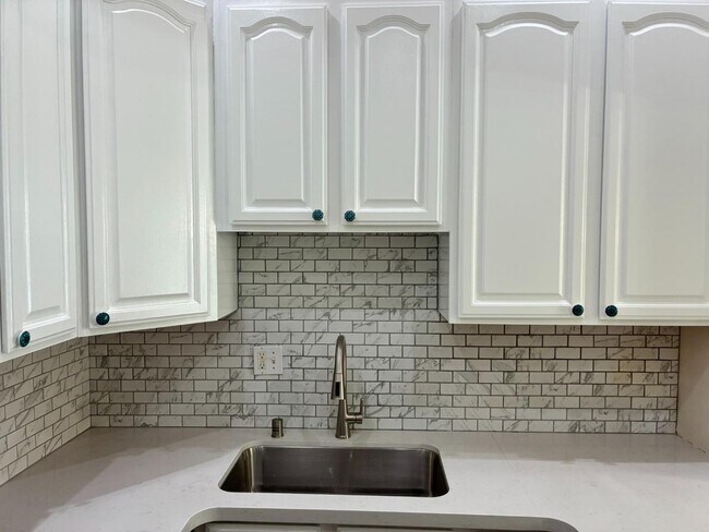 Building Photo - 3550 Carter Dr