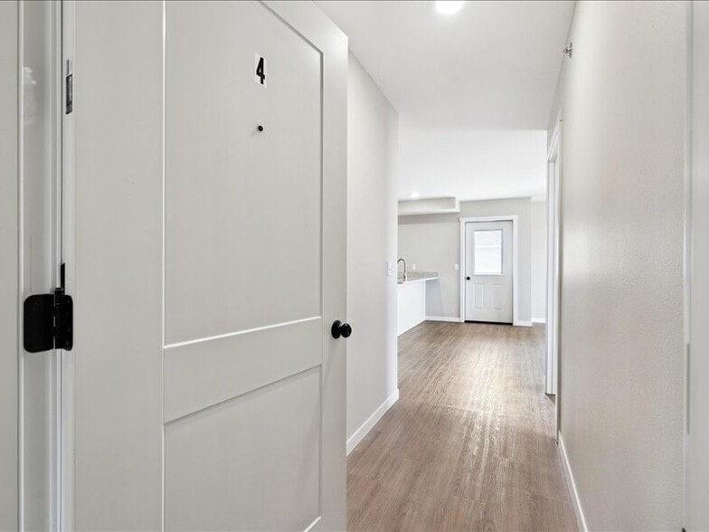 Building Photo - 7060 Thunder Vly Dr