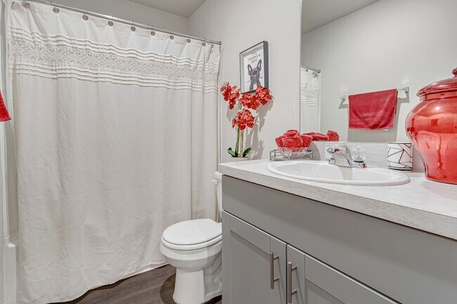 Building Photo - 9921 Spg Crk Rd