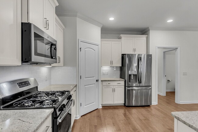 Building Photo - 4 Bed 3 Bath on Tepal - NEW