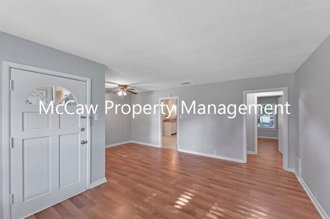Building Photo - 1520 Hilltop Dr